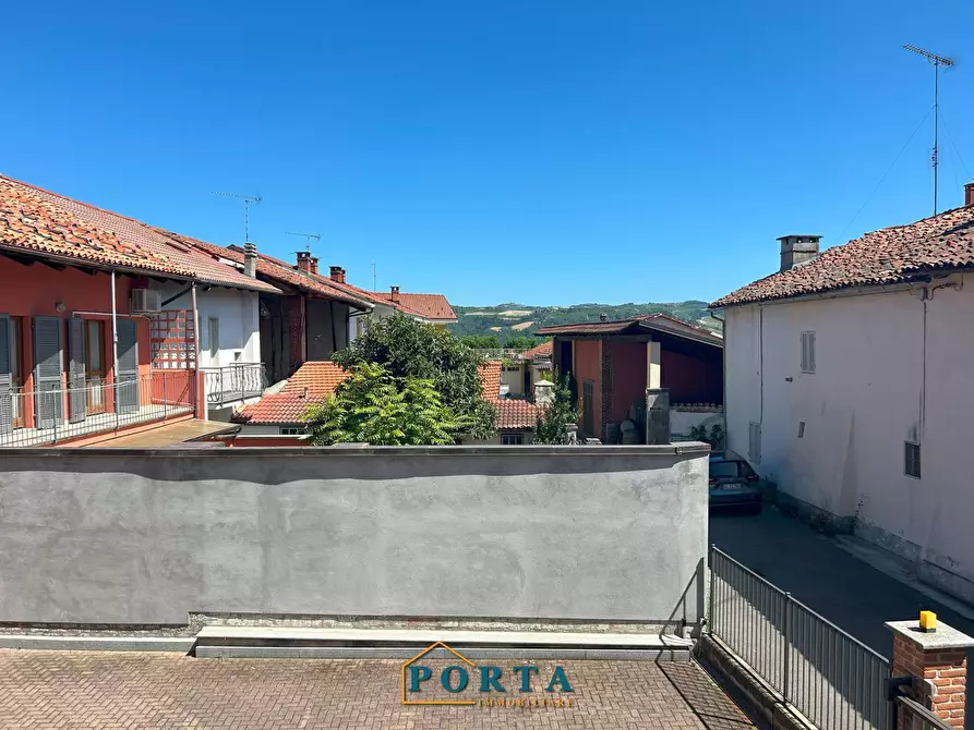 Immagine 17 di Appartamento in vendita  in Via Carrù 19 a Barolo