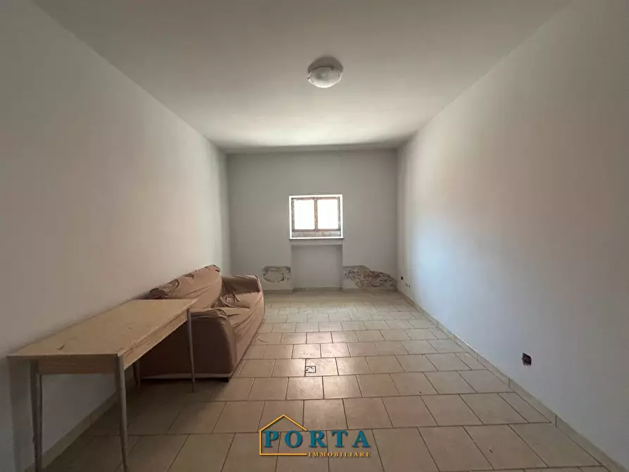 Immagine 25 di Appartamento in vendita  in Via Carrù 19 a Barolo