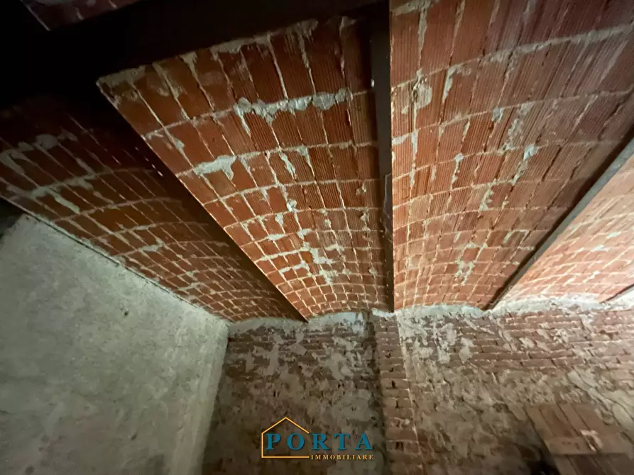 Immagine 7 di Rustico / casale in vendita  in Via Roma 54 a Barolo