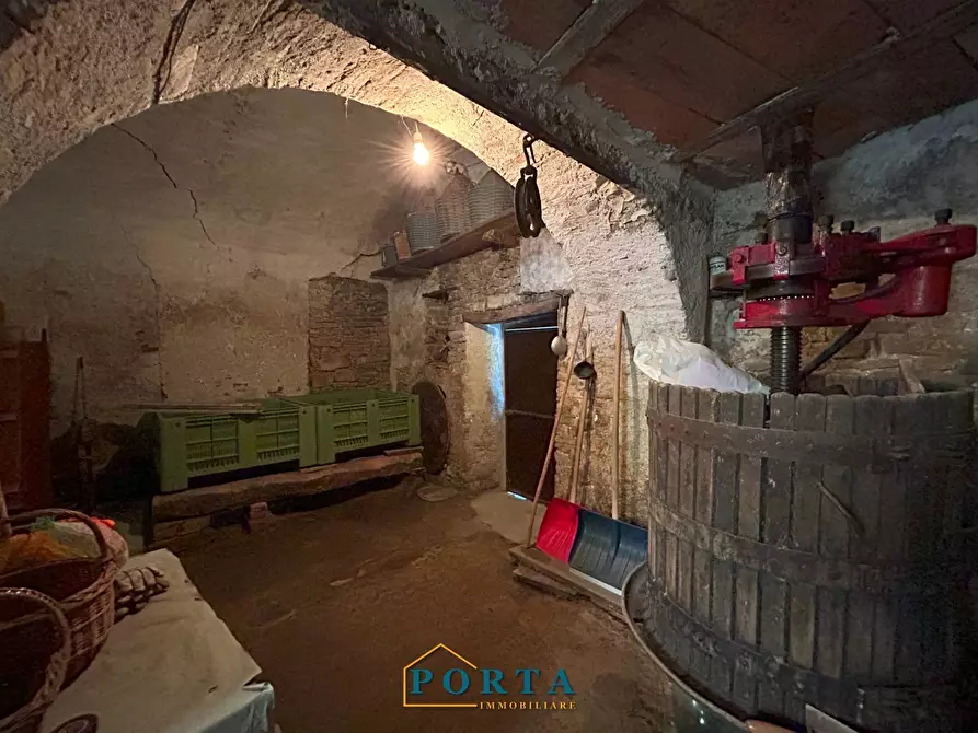 Immagine 26 di Casa indipendente in vendita  in Via Roma 73 a Barolo