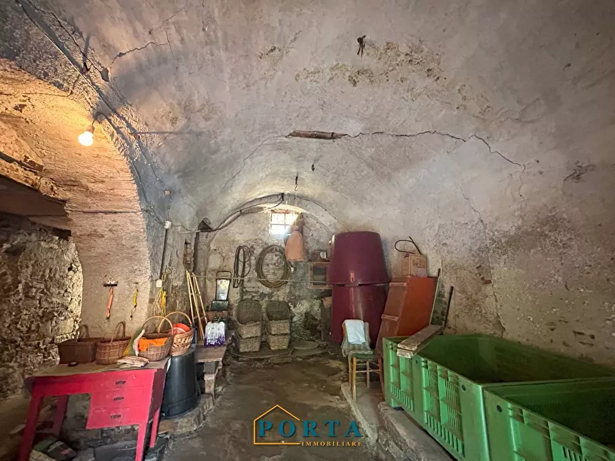 Immagine 27 di Casa indipendente in vendita  in Via Roma 73 a Barolo