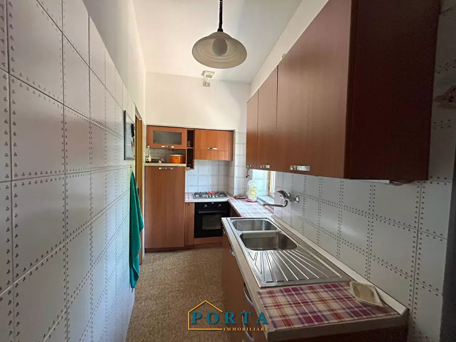 Immagine 10 di Casa indipendente in vendita  in Via Roma 73 a Barolo