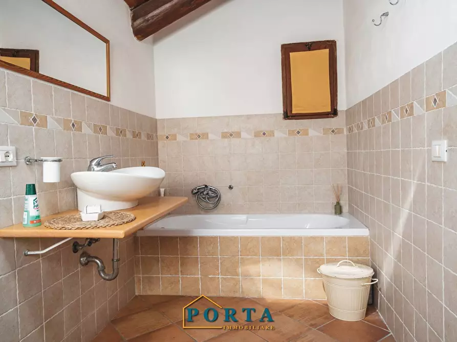 Immagine 11 di Casa indipendente in vendita  in Frazione Masanti 12 ter a Barolo