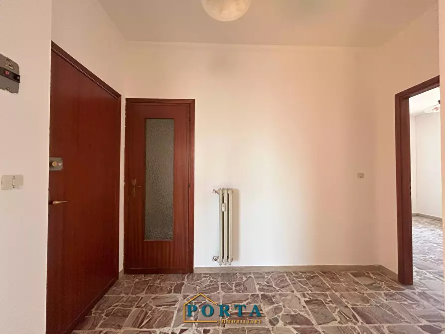 Immagine 12 di Appartamento in vendita  in Viale Vittorio Veneto 35F a Carrù