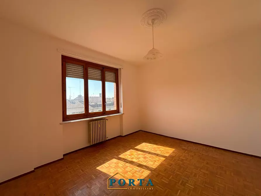 Immagine 3 di Appartamento in vendita  in Viale Vittorio Veneto 35F a Carrù