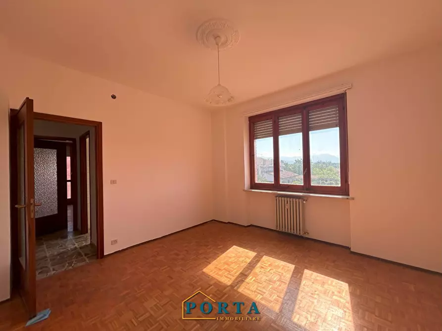 Immagine 4 di Appartamento in vendita  in Viale Vittorio Veneto 35F a Carrù