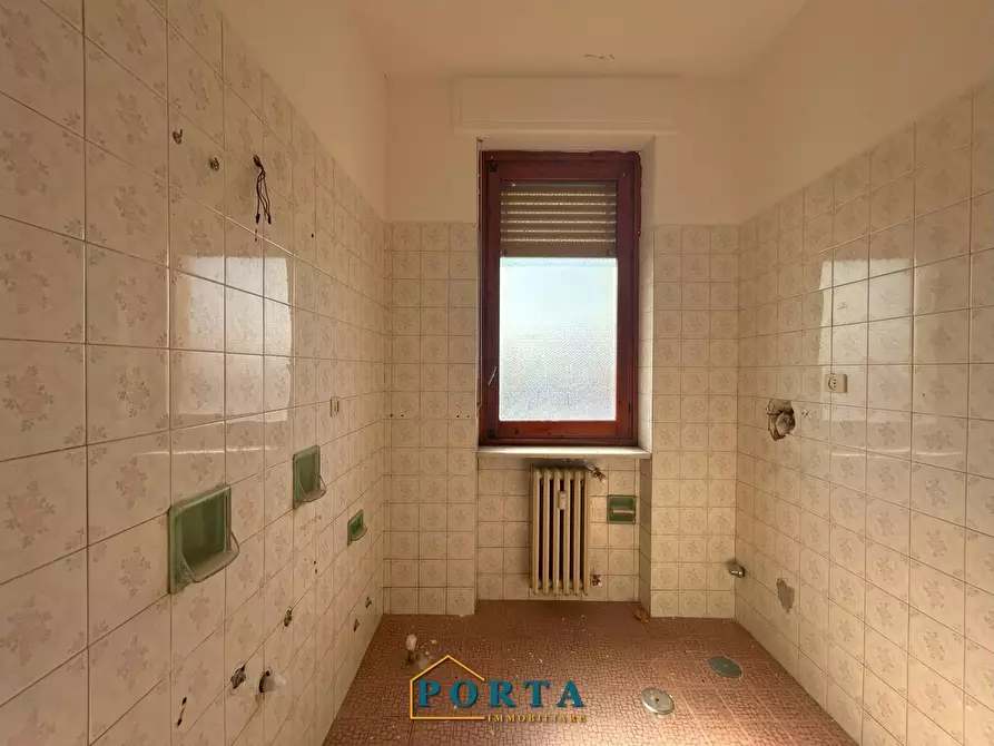 Immagine 15 di Appartamento in vendita  in Viale Vittorio Veneto 35F a Carrù