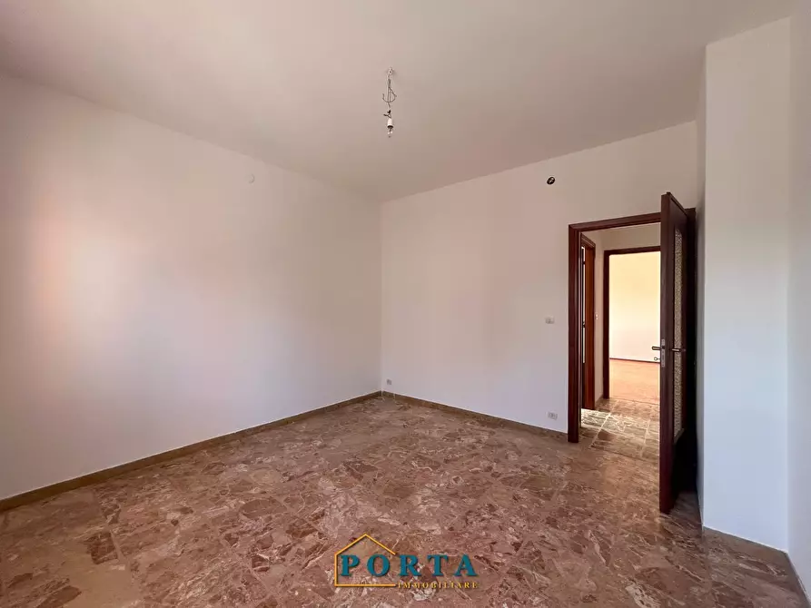 Immagine 8 di Appartamento in vendita  in Viale Vittorio Veneto 35F a Carrù