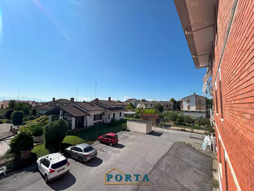 Immagine 22 di Appartamento in vendita  in Viale Vittorio Veneto 35F a Carrù