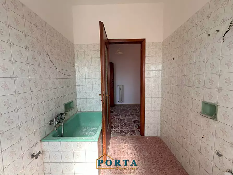 Immagine 16 di Appartamento in vendita  in Viale Vittorio Veneto 35F a Carrù