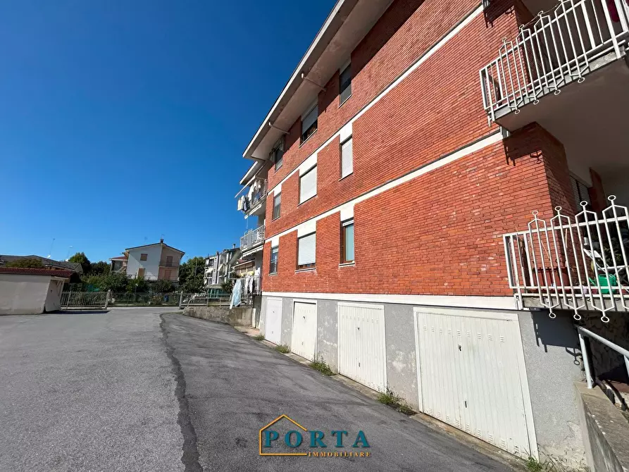 Immagine 27 di Appartamento in vendita  in Viale Vittorio Veneto 35F a Carrù