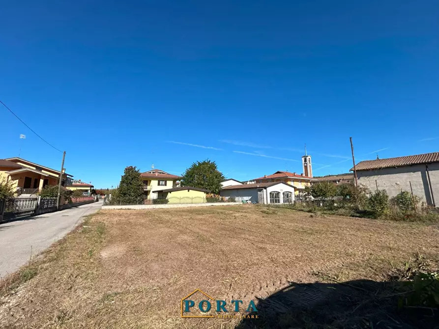 Immagine 34 di Locale commerciale in vendita  in Frazione Madonna della Neve 38 a Barolo