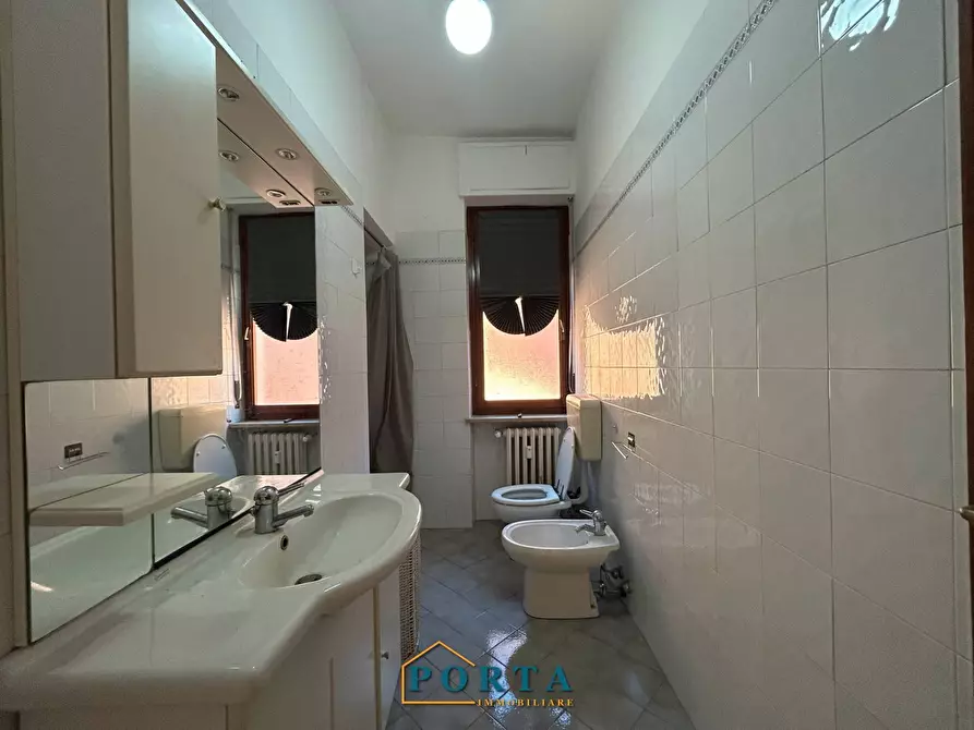 Immagine 10 di Appartamento in vendita  in Via Cavour 6 a Barolo