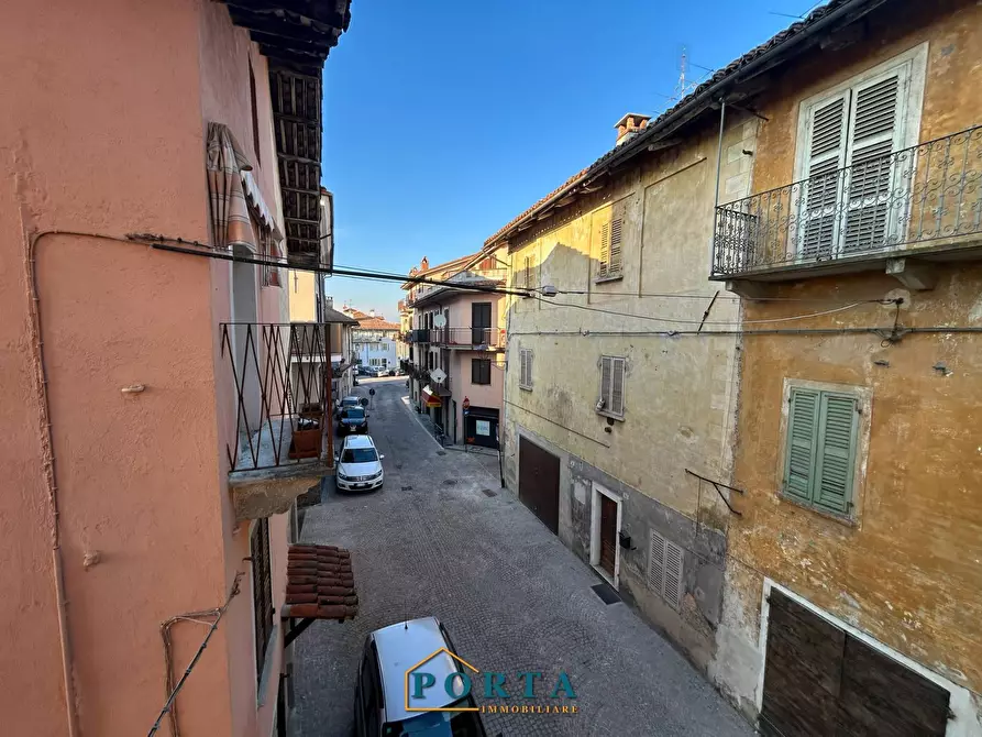 Immagine 19 di Appartamento in vendita  in Via Cavour 6 a Barolo