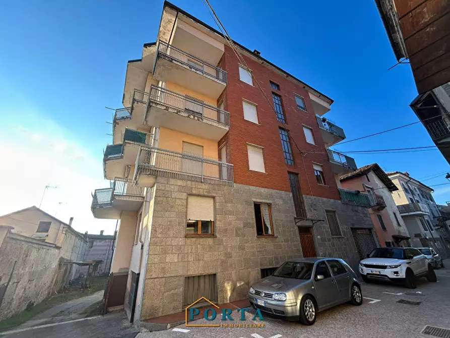 Immagine 26 di Appartamento in vendita  in Via Cavour 6 a Barolo