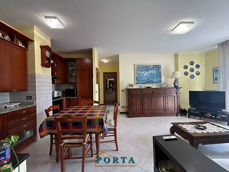 Immagine 8 di Appartamento in vendita  in Via Degli Iris 25 a Genova