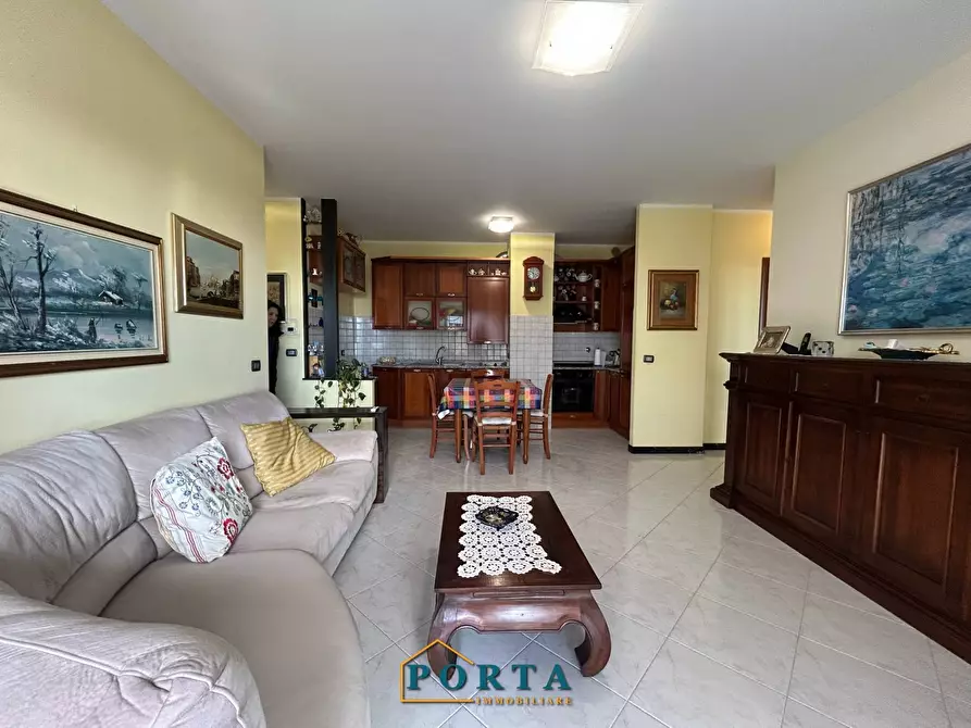 Immagine 7 di Appartamento in vendita  in Via Degli Iris 25 a Genova