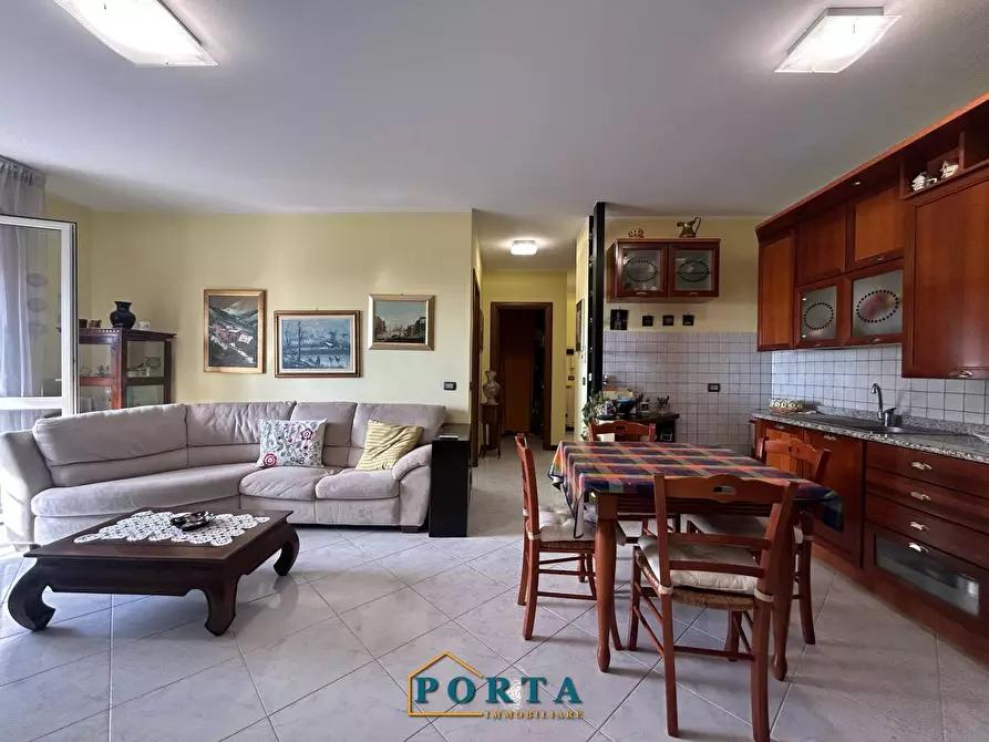 Immagine 10 di Appartamento in vendita  in Via Degli Iris 25 a Genova