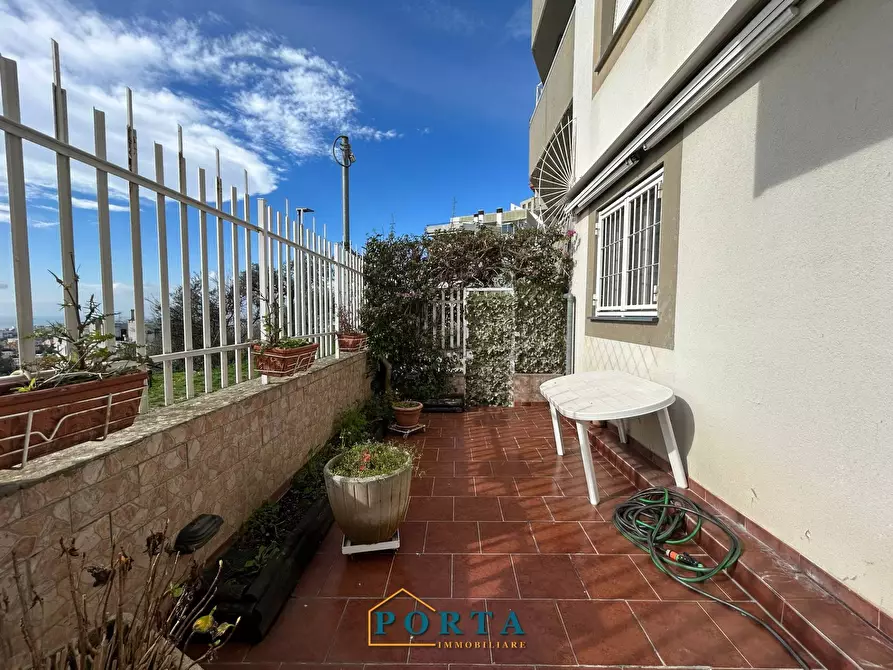 Immagine 20 di Appartamento in vendita  in Via Degli Iris 25 a Genova