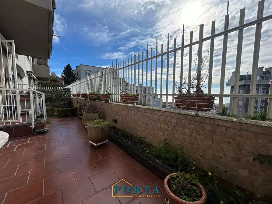 Immagine 23 di Appartamento in vendita  in Via Degli Iris 25 a Genova