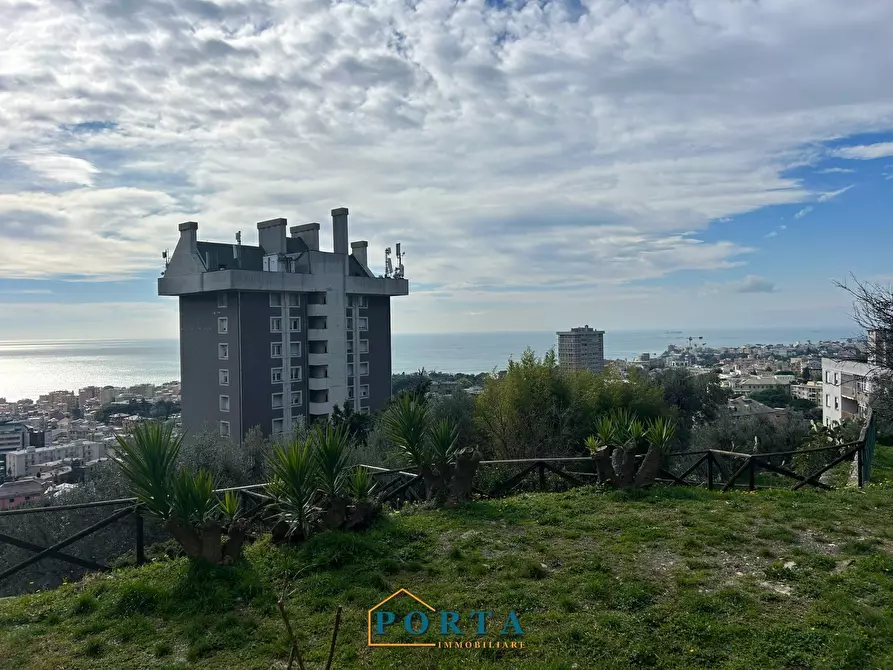 Immagine 24 di Appartamento in vendita  in Via Degli Iris 25 a Genova