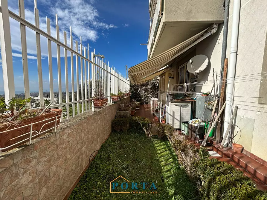 Immagine 29 di Appartamento in vendita  in Via Degli Iris 25 a Genova