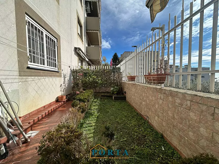 Immagine 31 di Appartamento in vendita  in Via Degli Iris 25 a Genova