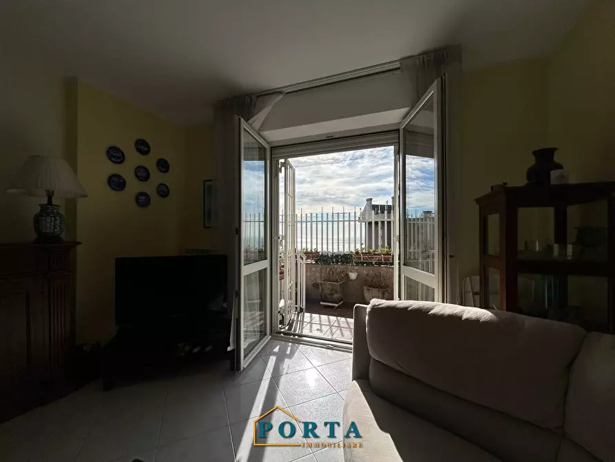 Immagine 16 di Appartamento in vendita  in Via Degli Iris 25 a Genova