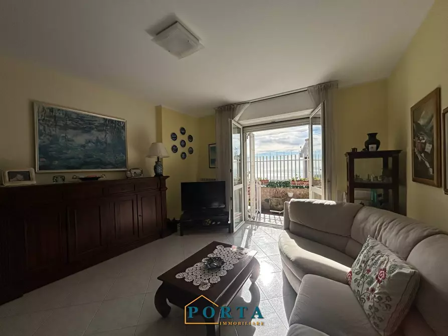 Immagine 15 di Appartamento in vendita  in Via Degli Iris 25 a Genova