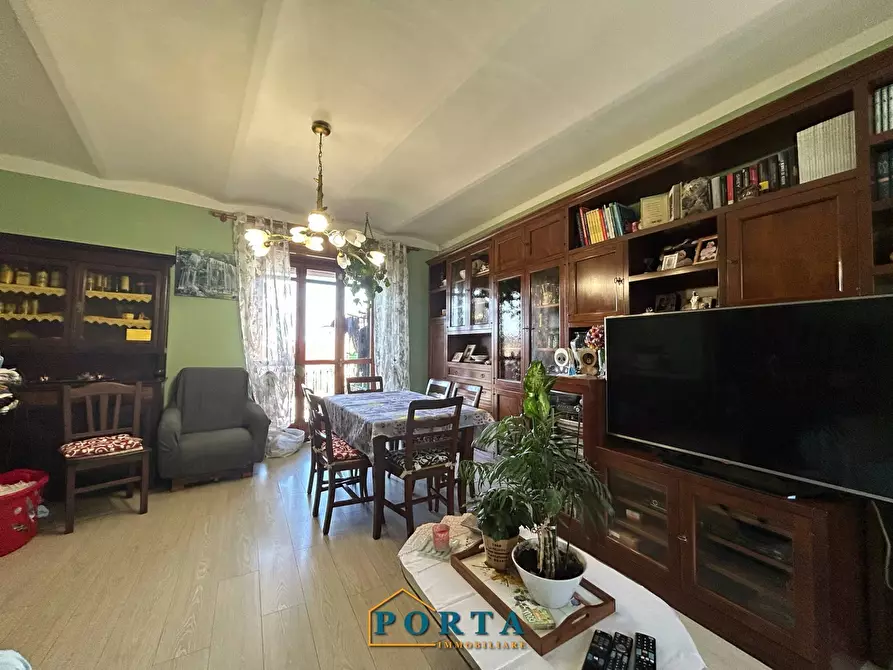 Immagine 10 di Appartamento in vendita  in Via Lorenzo Bruno 114 a Barolo