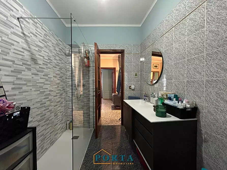 Immagine 40 di Appartamento in vendita  in Via Lorenzo Bruno 114 a Barolo