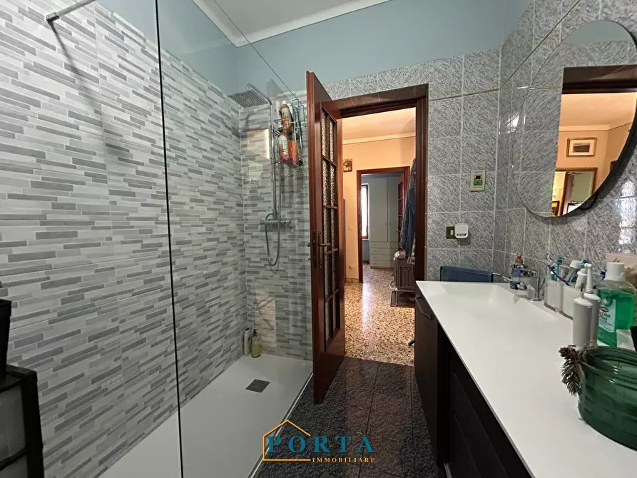 Immagine 38 di Appartamento in vendita  in Via Lorenzo Bruno 114 a Barolo