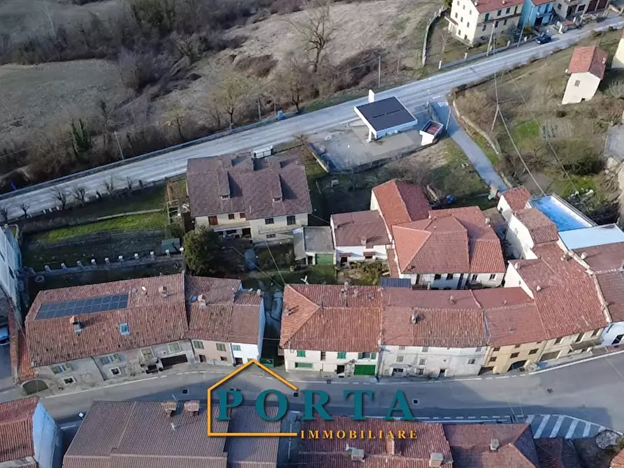 Immagine 6 di Appartamento in vendita  in Via Lorenzo Bruno 114 a Barolo