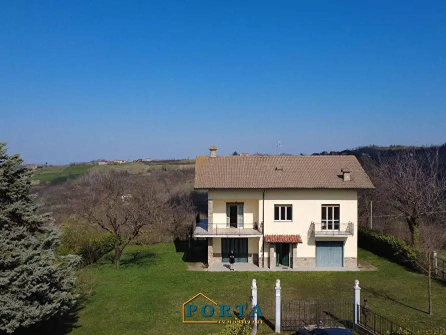 Immagine 2 di Casa indipendente in vendita  a Barolo