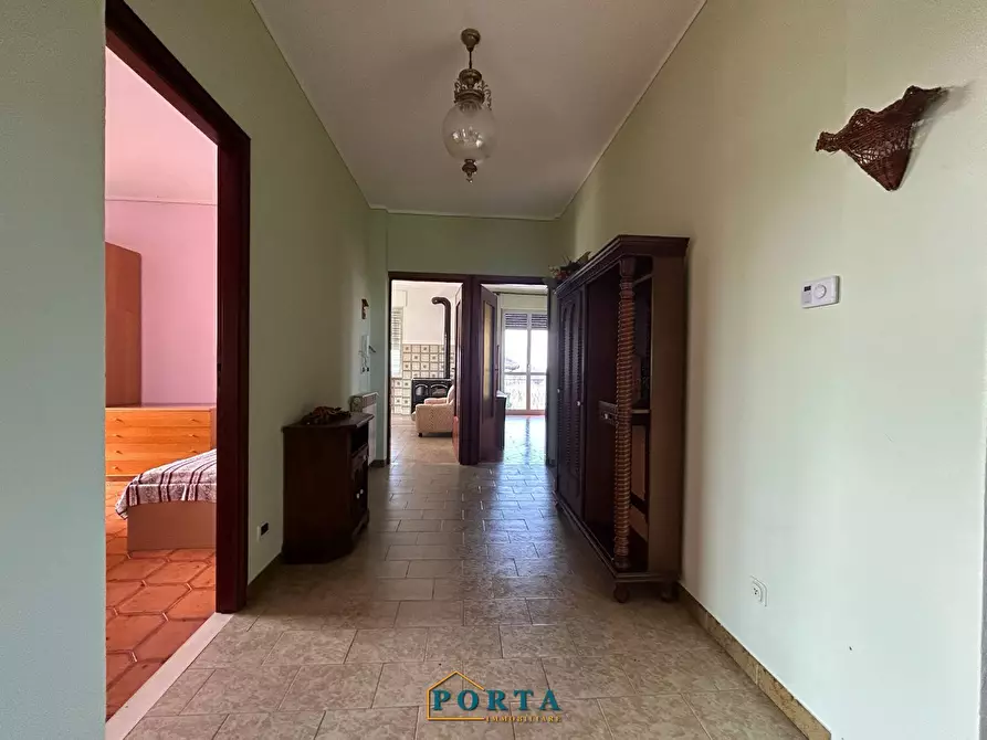 Immagine 41 di Casa indipendente in vendita  a Barolo