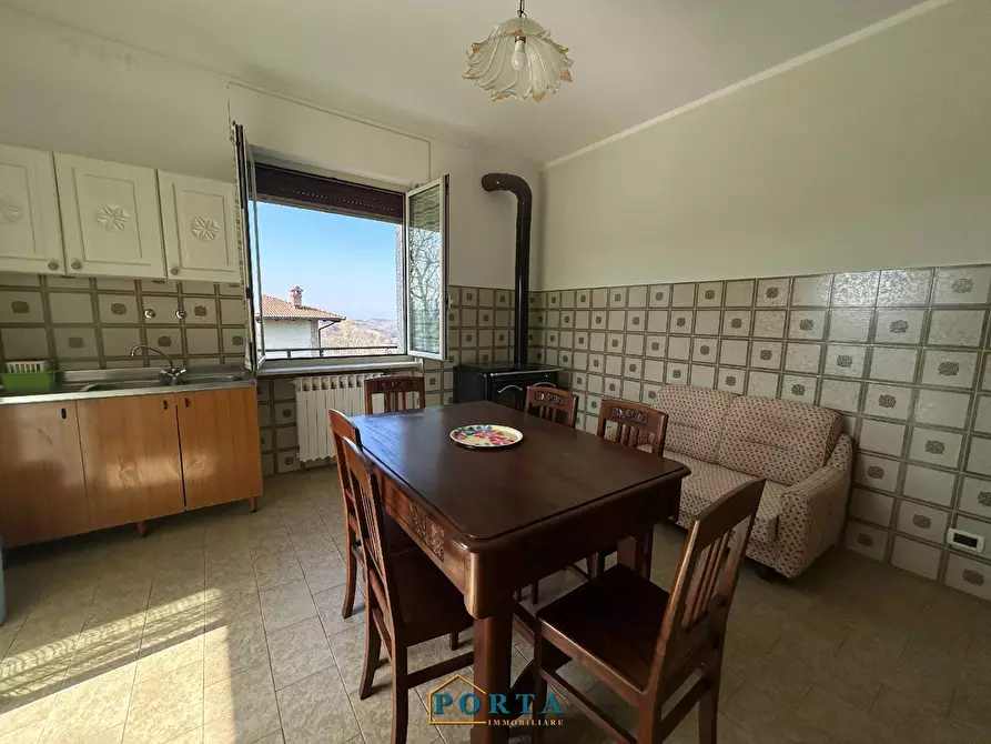 Immagine 17 di Casa indipendente in vendita  a Barolo