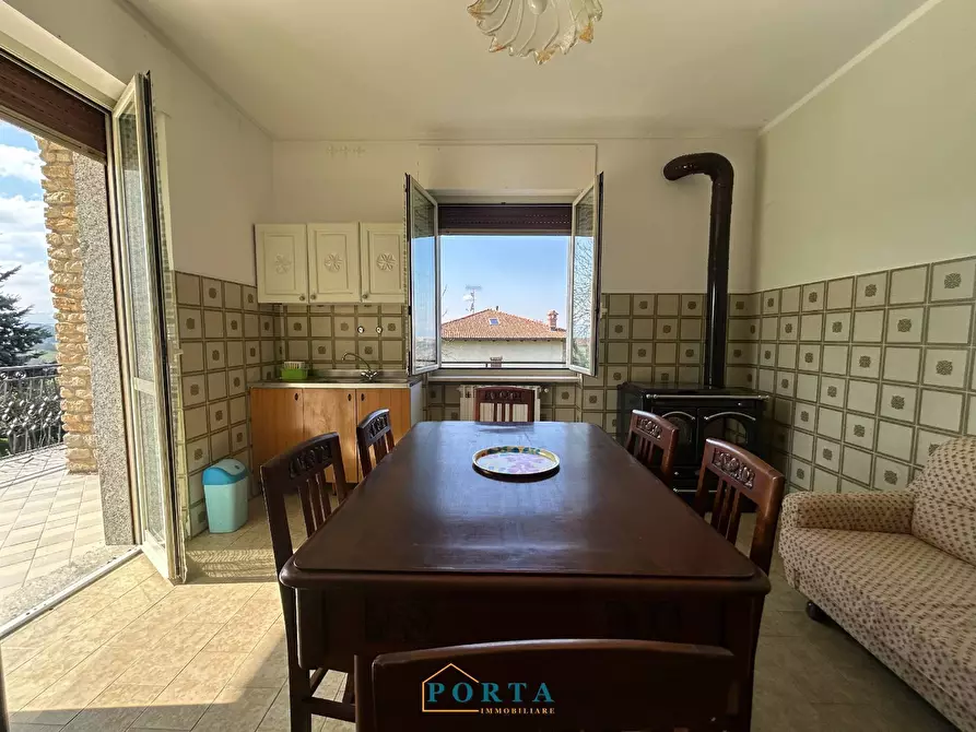 Immagine 20 di Casa indipendente in vendita  a Barolo