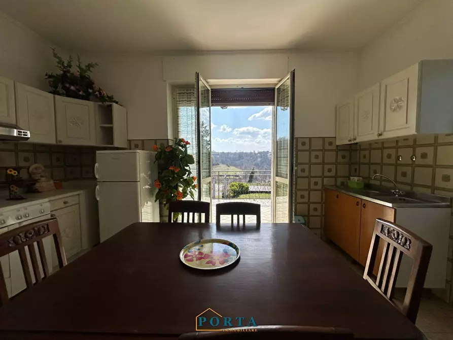 Immagine 21 di Casa indipendente in vendita  a Barolo