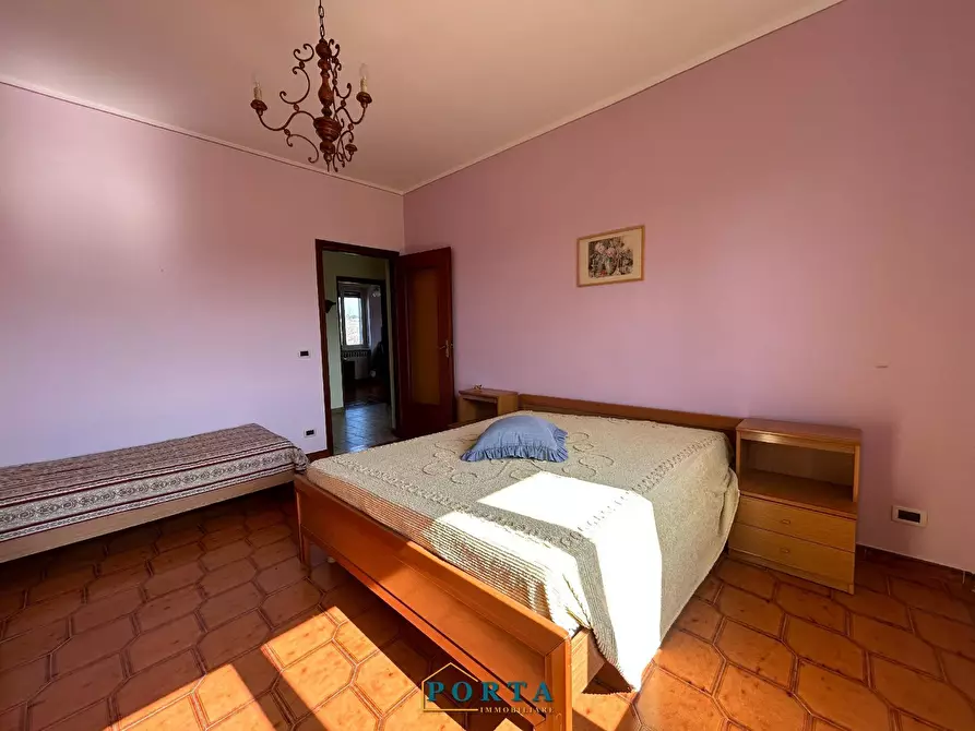 Immagine 43 di Casa indipendente in vendita  a Barolo