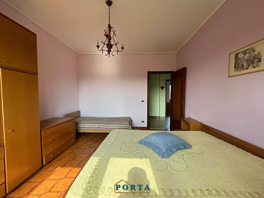 Immagine 47 di Casa indipendente in vendita  a Barolo