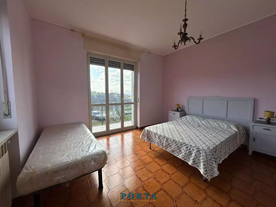 Immagine 32 di Casa indipendente in vendita  a Barolo