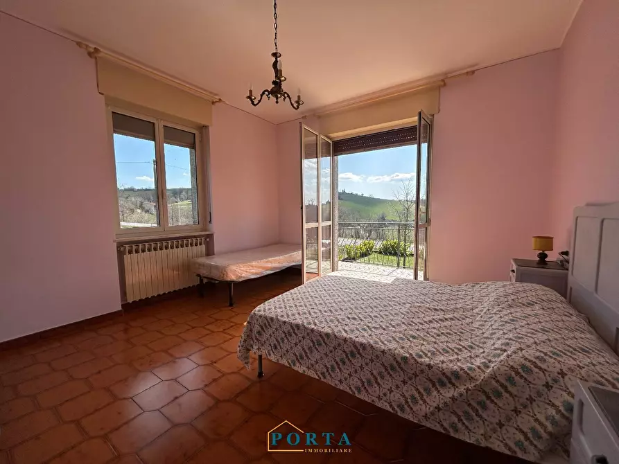 Immagine 35 di Casa indipendente in vendita  a Barolo