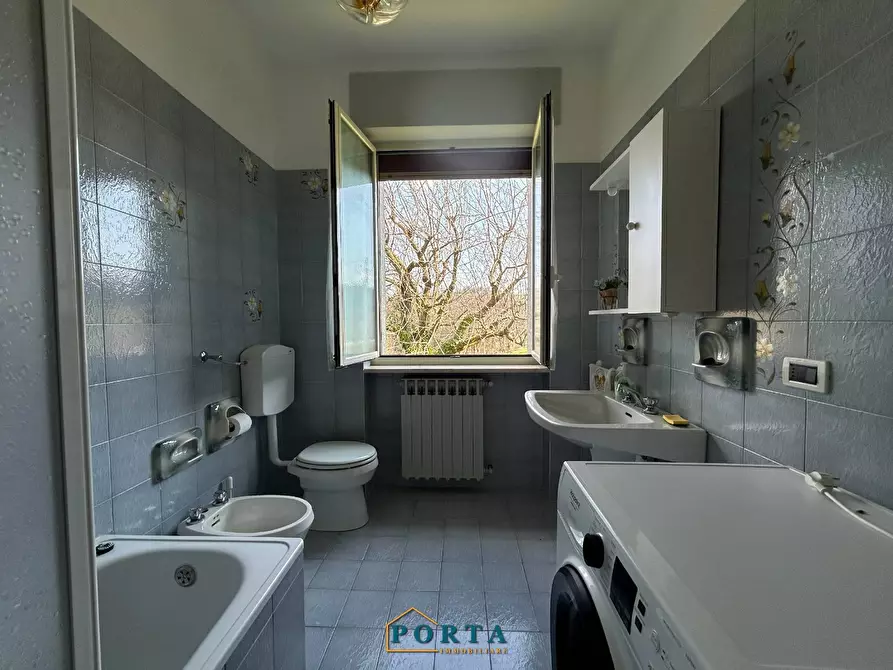 Immagine 61 di Casa indipendente in vendita  a Barolo