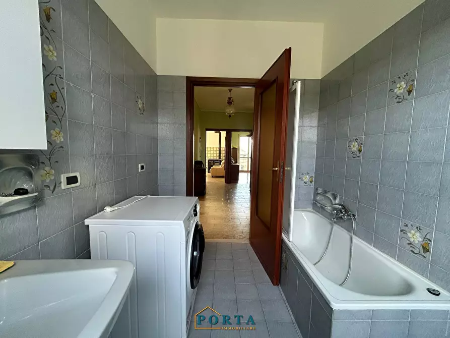 Immagine 62 di Casa indipendente in vendita  a Barolo