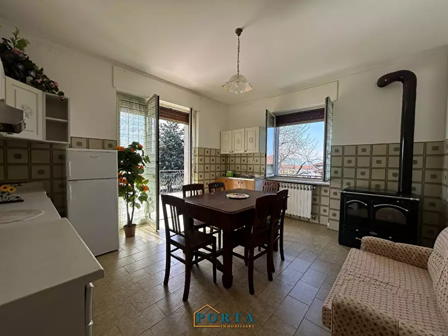 Immagine 15 di Casa indipendente in vendita  a Barolo