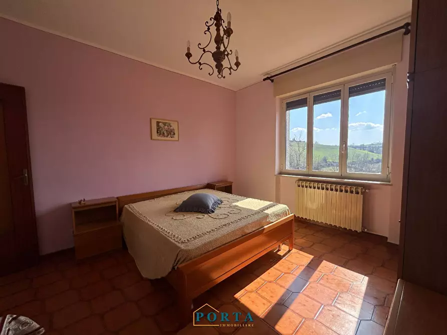 Immagine 46 di Casa indipendente in vendita  a Barolo