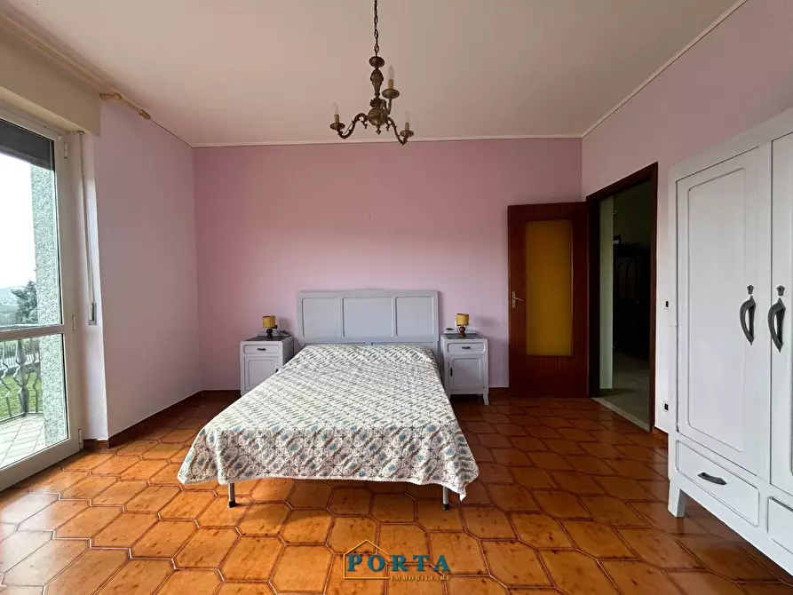 Immagine 34 di Casa indipendente in vendita  a Barolo