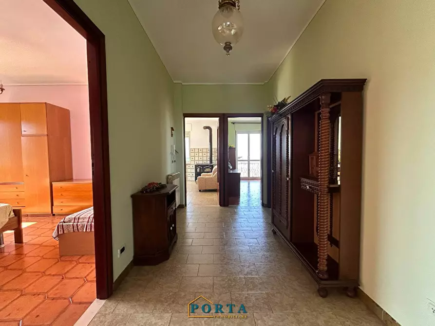 Immagine 14 di Casa indipendente in vendita  a Barolo