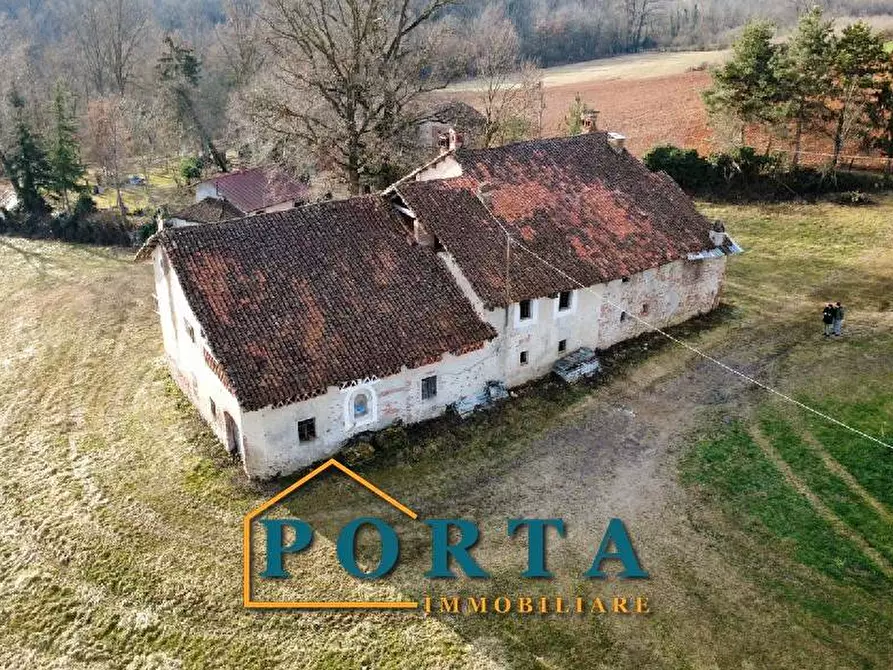 Immagine 11 di Rustico / casale in vendita  in Strada Giovenala snc a Carrù