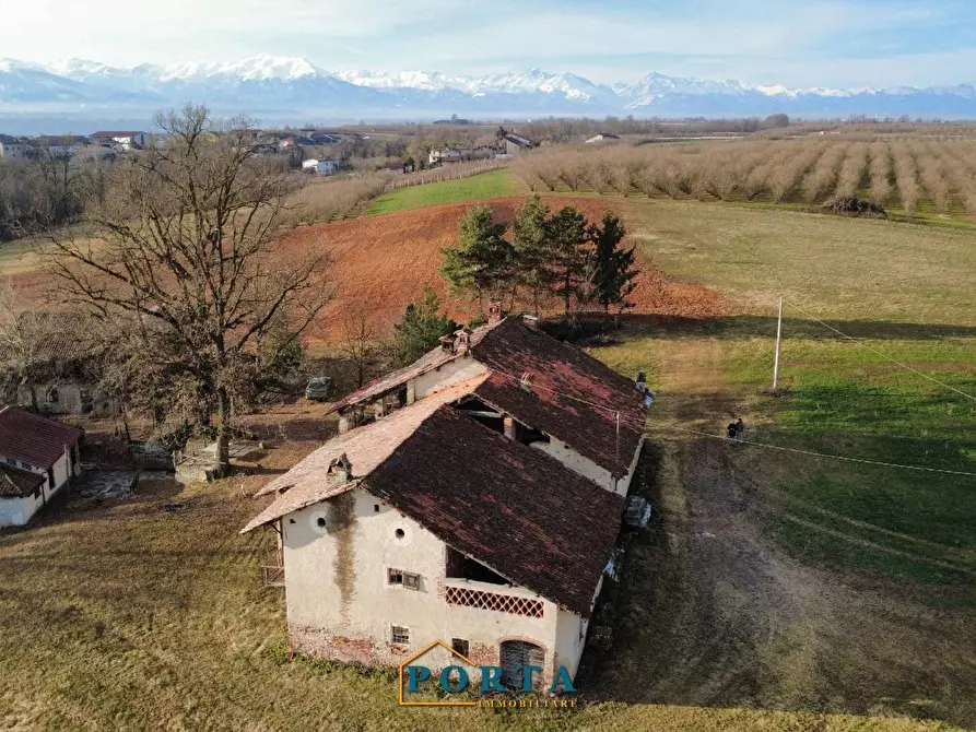 Immagine 1 di Rustico / casale in vendita  in Strada Giovenala snc a Carrù